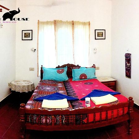 Ganesh House Homestay Kovalam Bagian luar foto