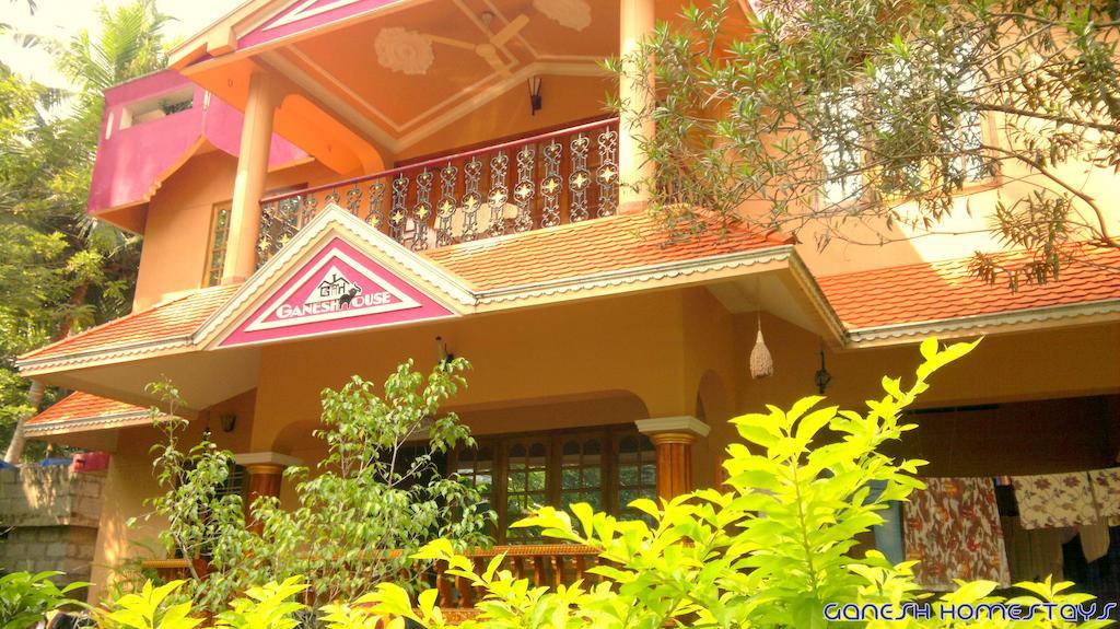 Ganesh House Homestay Kovalam Bagian luar foto