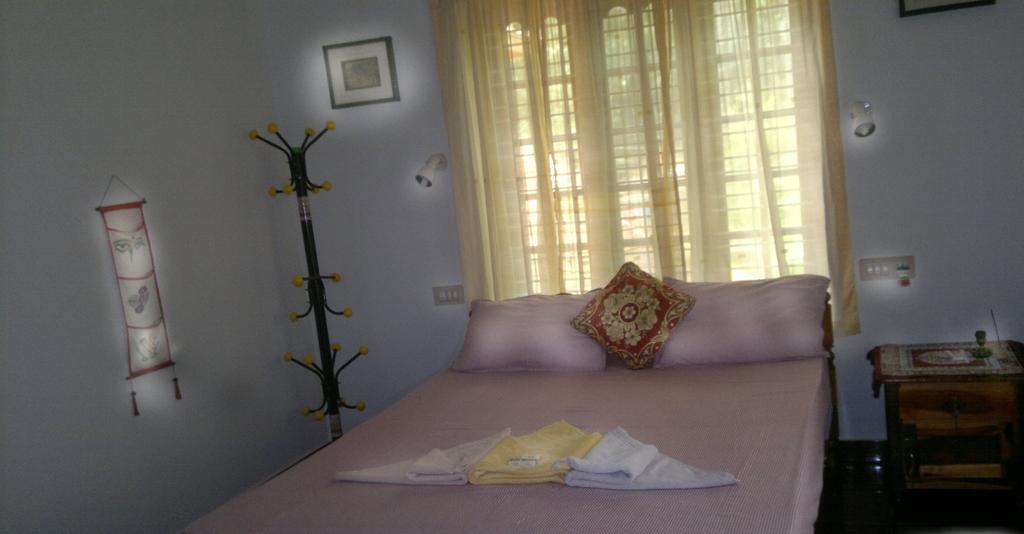 Ganesh House Homestay Kovalam Bagian luar foto