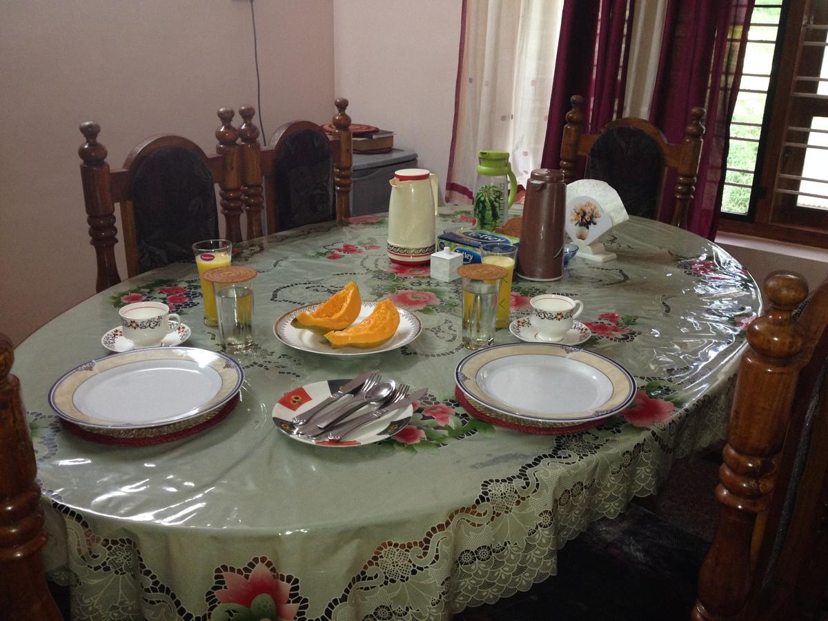 Ganesh House Homestay Kovalam Bagian luar foto