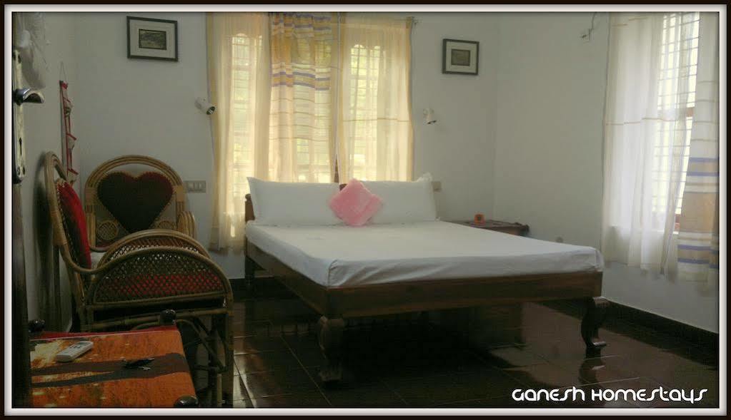 Ganesh House Homestay Kovalam Bagian luar foto