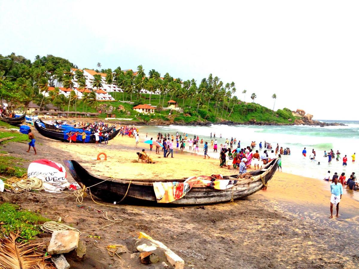 Ganesh House Homestay Kovalam Bagian luar foto