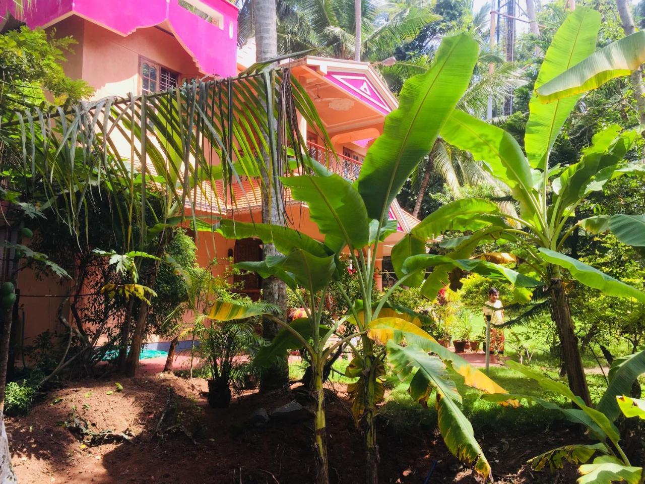 Ganesh House Homestay Kovalam Bagian luar foto