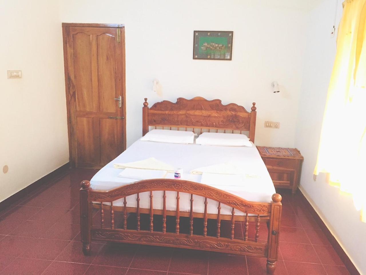 Ganesh House Homestay Kovalam Bagian luar foto